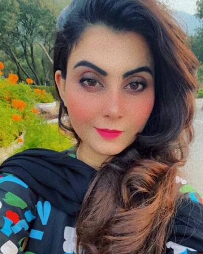 Meet Sehar Shinwari: Pakistani Actress and Social Media Influencer