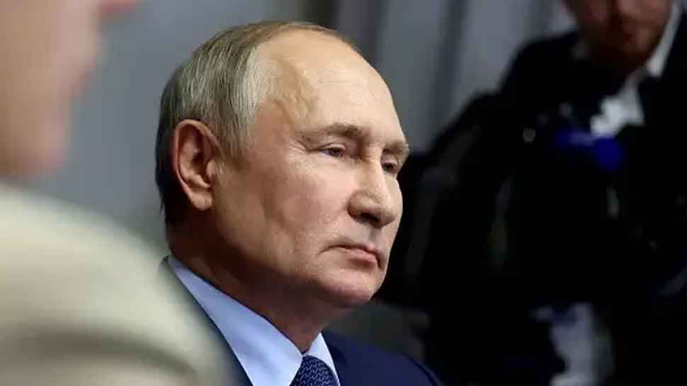 Russian President Vladimir Putin Suffers &#039;Cardiac Arrest&#039;, Spotted ‘Lying On Floor’; Kremlin Rejects Reports