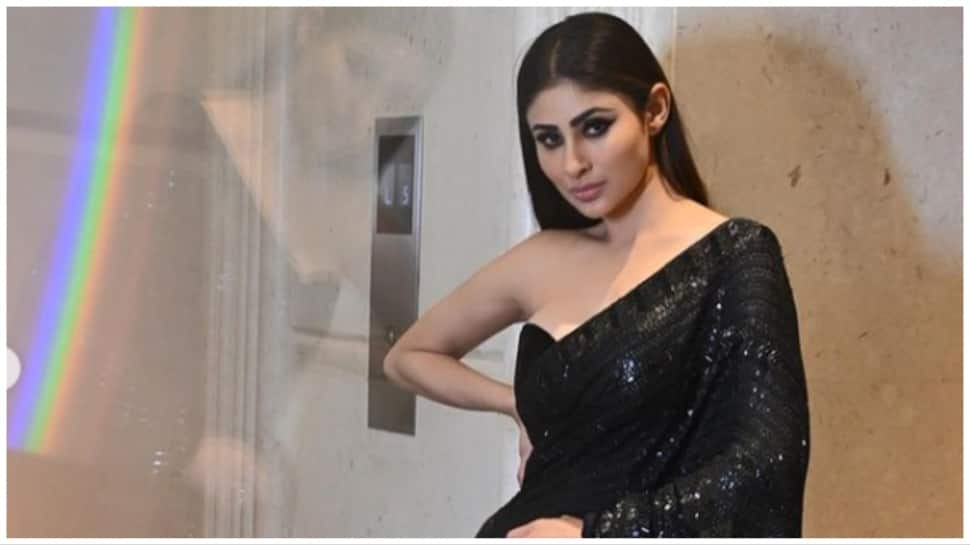 Mouni Roy's Outfit 