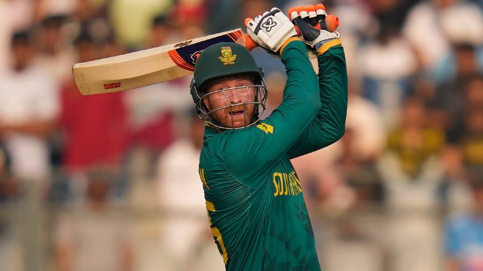 Heinrich Klaasen’s 90-run knock included eight sixes, which is the joint-second most by a South African player in a World Cup innings. He shares this record with AB de Villiers, who hit eight sixes against West Indies in 2015. David Miller tops the list with nine sixes against Zimbabwe in 2015 World Cup. (Photo: AP)