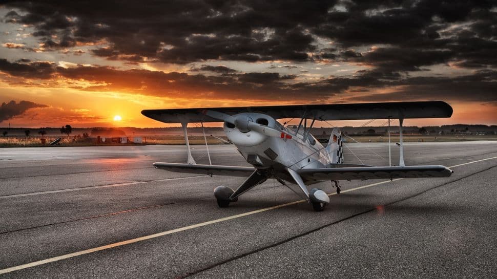 USA: Two Planes Clip Wings At Houston&#039;s Hobby Airport Runway, No Injuries Reported