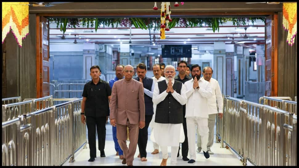 PM Modi Visits Sai Baba Temple In Shirdi