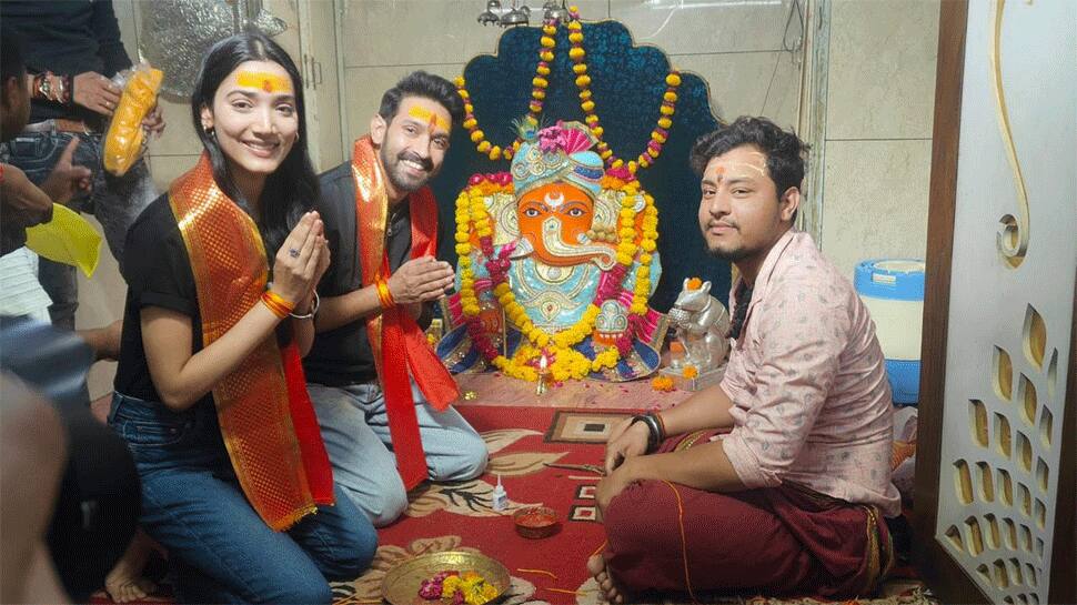 12th Fail Team Seek Blessings At Ujjain&#039;s Mahakaleshwar, Celebrate Film&#039;s Success