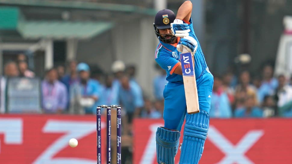 India captain Rohit Sharma is joint-top with AB de Villiers for slamming 58 maximums in ODIs in a calendar year. The latter achieved the feat back in the year 2015. (Photo: AP)
