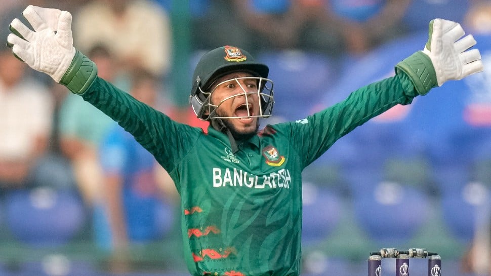 Mushfiqur Rahim completed his eighth stumping dismissal in the World Cup, which is the joint second-most by a wicketkeeper. He ties this record with the former Indian captain MS Dhoni and Kumar Sangakkara tops the list with 13 dismissals. (Photo: AP)