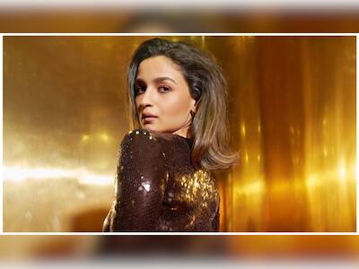 gold bandeau dress Alia Bhatt in Golden Sequin work saree XL