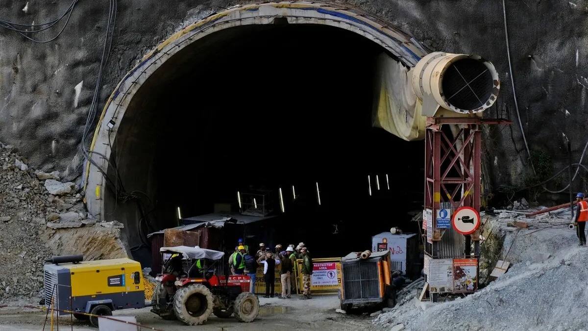 Watch EXCLUSIVE Visuals from inside Silk Yara Tunnel | Zee News