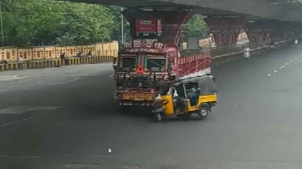 Visakhapatnam Shocker: Eight School Children Hurt As Auto Collides With Lorry