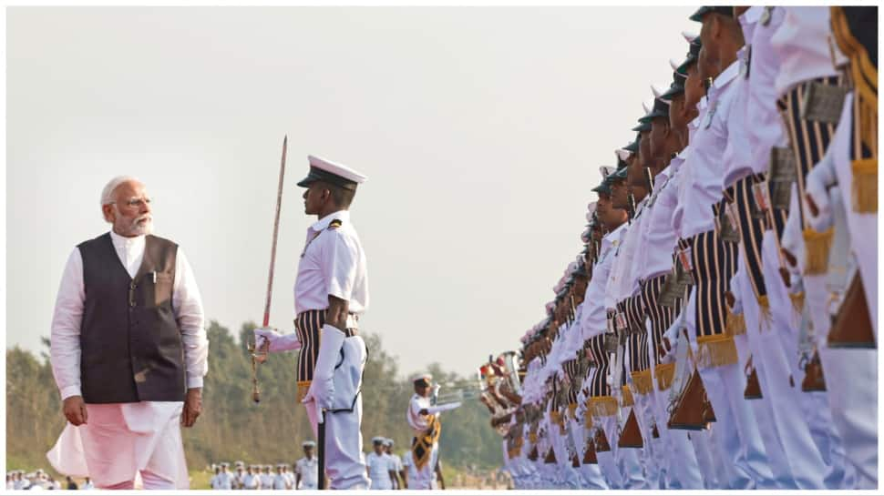 Navy Day 2023: PM Modi Inspects Guard Of Honour