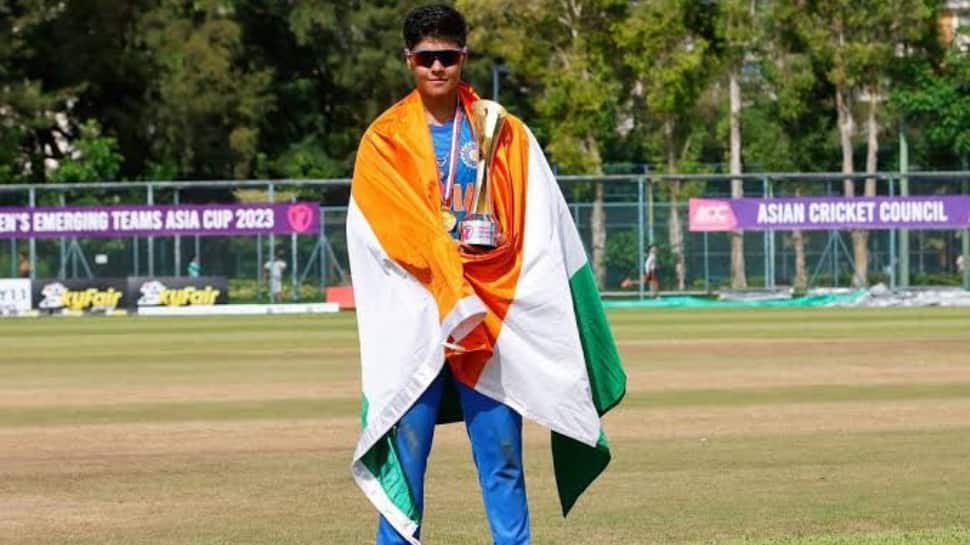 एक्सक्लूसिव: कीमत सिर्फ एक संख्या है, काशवी गौतम में आकाश चोपड़ा 2 करोड़ रुपये में गुजरात जायंट्स में चले गए