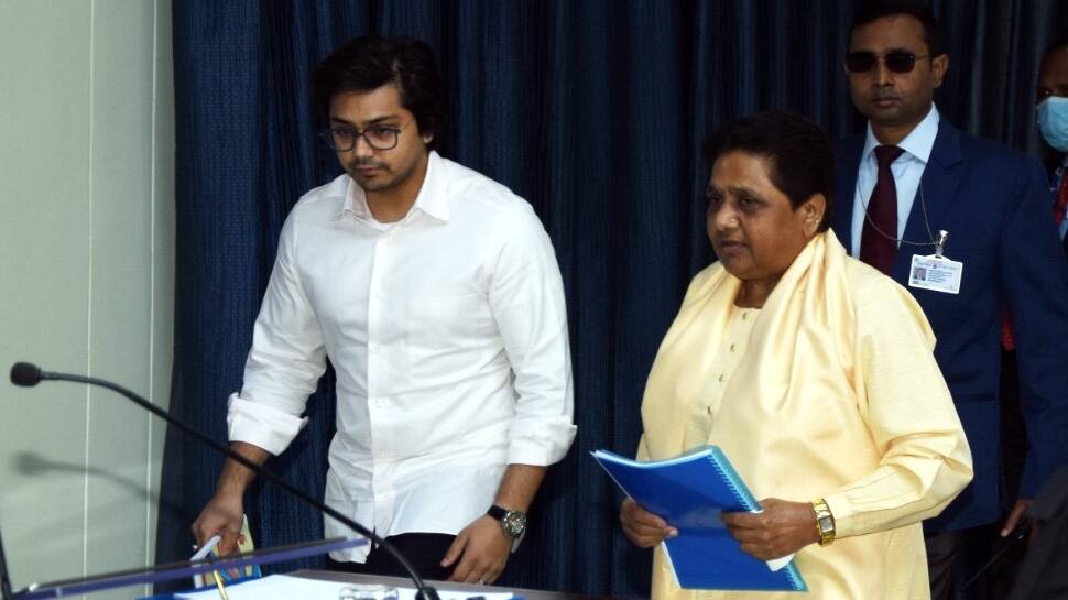 Breaking: BSP Chief Mayawati Publicizes Akash Anand As Her Inheritor