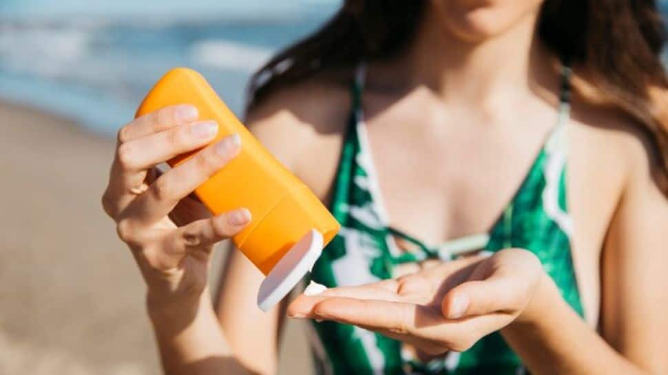 Sunscreen Prevents Premature Ageing