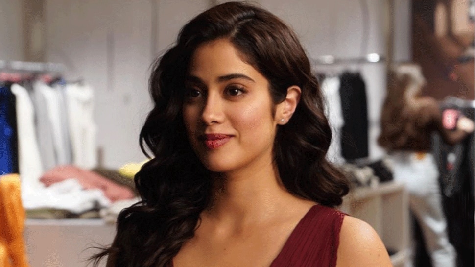 Janhvi Kapoor Says She Once Asked Her Mom Sridevi To Not Come To Her Debut Film Sets