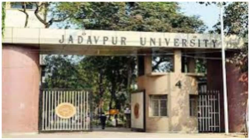 Jadavpur Univ: Convocation Amid Chancellor Absence, Post Vice-Chancellor Resignation