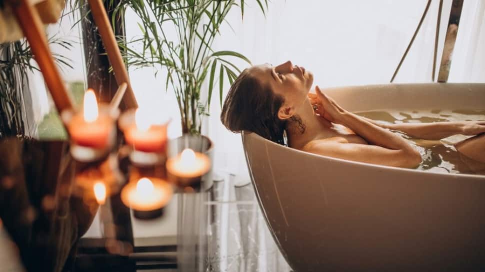Winter Bodycare: 3 Rich Benefits Of Sandalwood Oil For Relaxing Bathing Experience