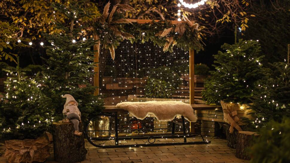 Christmas Party On Terrace? 6 Quick And Easy Decor Ideas To Amp Up Your Outdoors Celebration