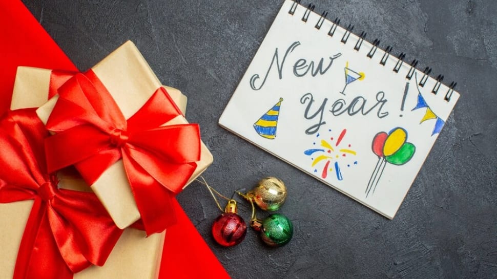 New Year Gifting: 6 Types Of Thoughtful Year-End Gifts For Your Special Someone