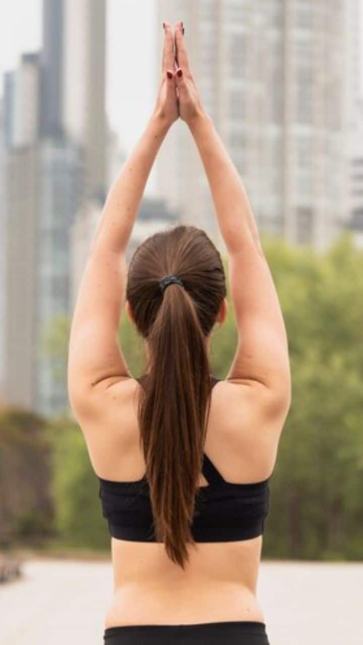 10 Yoga Asanas To Stay Fit In New Year