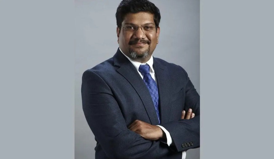 Raghu Narayan: Over 18000 RCTs, This Doctor Is Known As 'Dentist Of Dentists' As Even Fellow Colleagues Visit Him For Treatment Raghu Narayan: Over 18000 RCTs, This Doctor Is Known As 'Dentist Of Dentists' As Even Fellow Colleagues Visit Him For Treatment