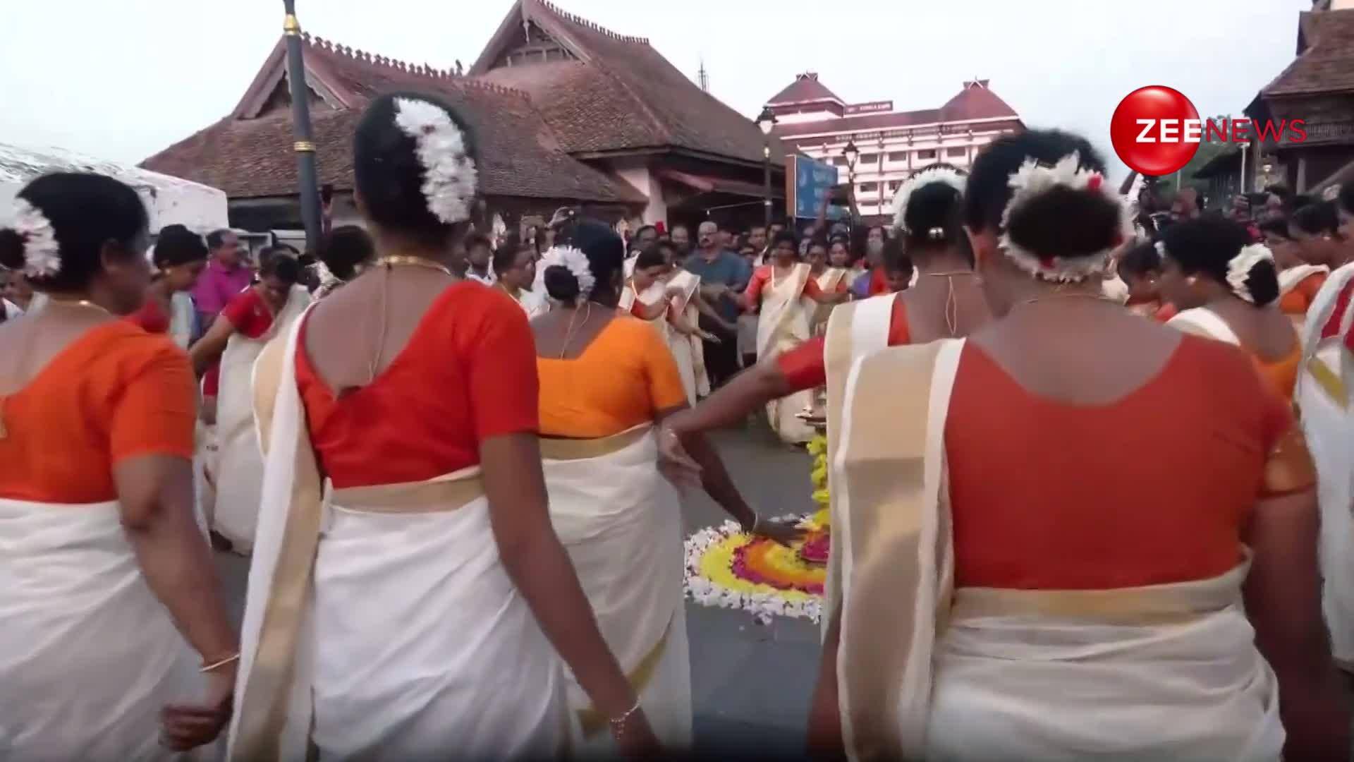 Sree Padmanabhaswamy Temple Presents 'Onavillu' To Ayodhya's Lord Ram ...