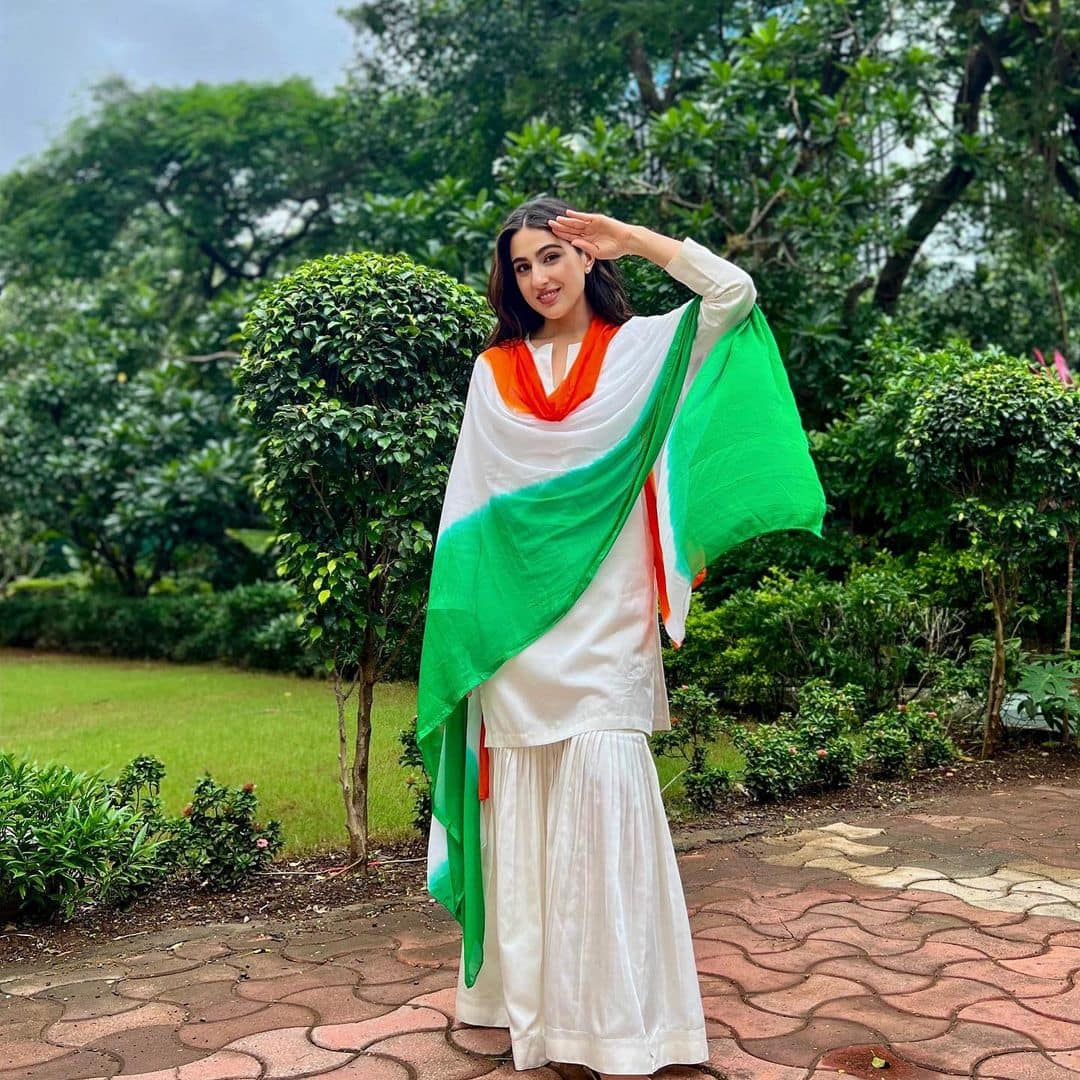 Traditionally Cool: Men And Women Outfit Ideas for Republic Day - KALKI  Fashion Blog
