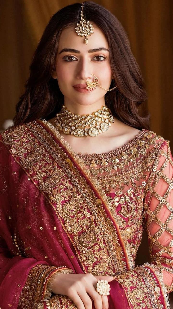 5 Ethereal Muslim Bridal Outfits Ft. Shoaib Malik's Wife Sana Javed