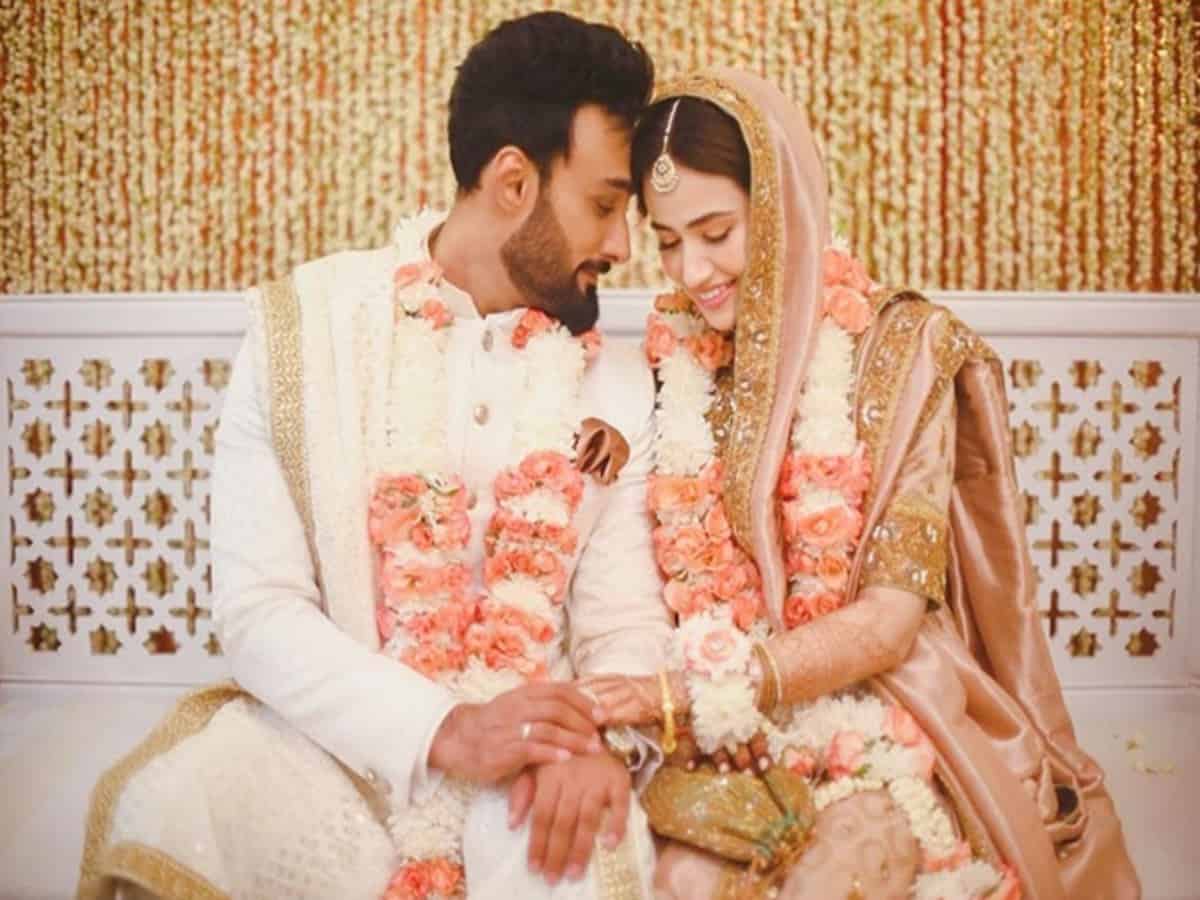 Umair Jaswal and Sana Javed: A Controversial Union