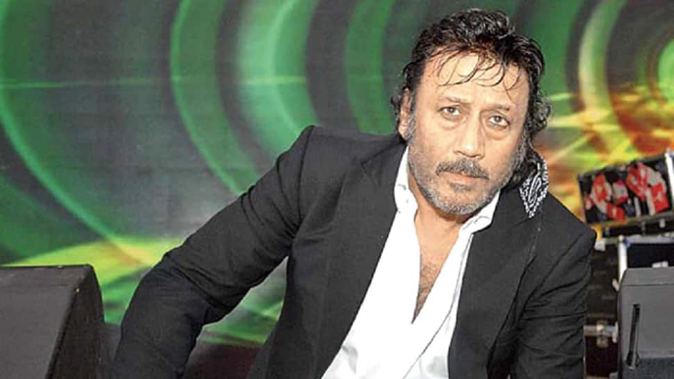 Jackie Shroff&#039;s Humble Gesture At Ram Mandir Inauguration Of Walking Barefoot Steals Hearts - Watch 