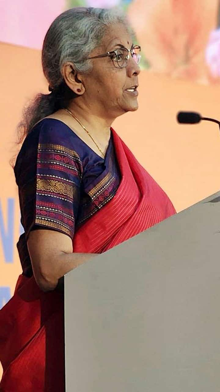 5 Times Nirmala Sitharaman Won Our Hearts With Her Budget Day Saree