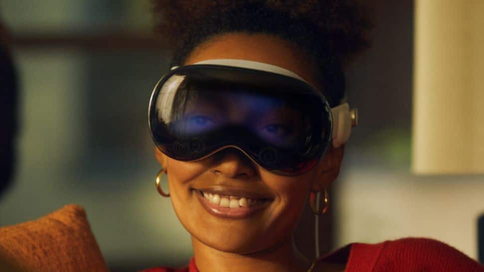 Apple Vision Pro Launched On February 2nd; Check Out The Features - Vimarsana News
