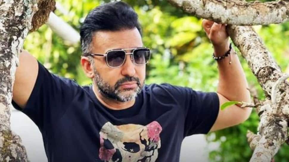 Bhangra To Standup Comedy: 5 Viral Moments Of Raj Kundra That Took Over Social Media Bhangra To Standup Comedy: 5 Viral Moments Of Raj Kundra That Took Over Social Media