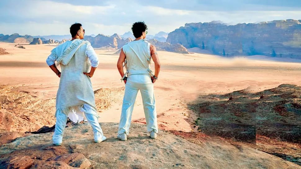 EXCLUSIVE: Bade Miyan Chote Miyan- Akshay Kumar &amp; Tiger Shroff Give Jordan A Taste Of Bollywood