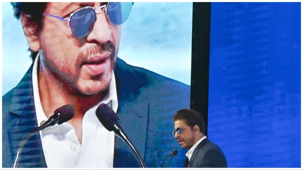 Shah Rukh Khan Delivers EPIC Speech As Jawan Hero Wins 'Best Actor' Award