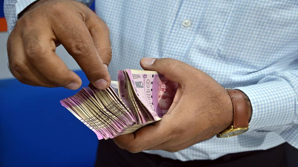Impact Of Rs 2,000 Notes Withdrawal: Currency-In-Circulation Growth Dips To 3.7% In Feb 