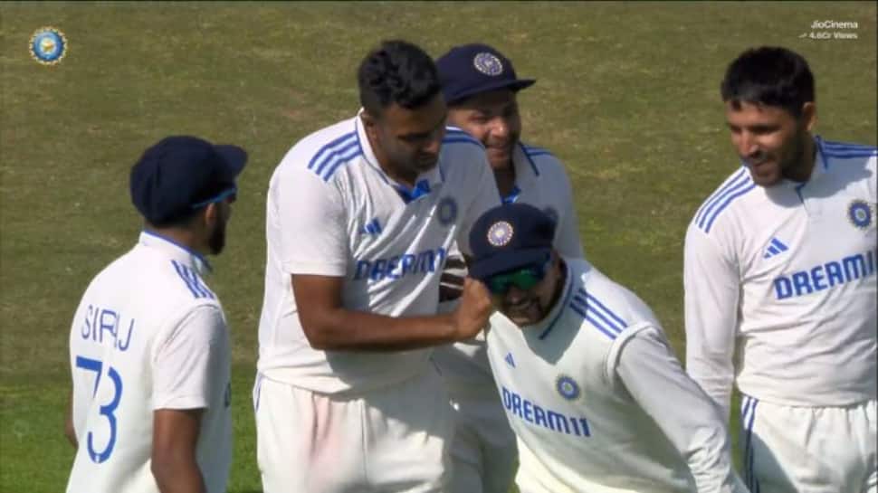 IND vs ENG 5th Test: Despite Five-Wicket Haul, Kuldeep Yadav Wanted R Ashwin To Keep The Ball As Memento; Here&#039;s What Off-Spinner Did, His Gesture Goes Viral