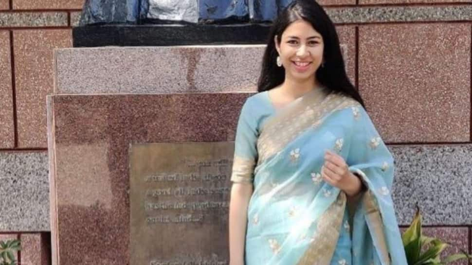 UPSC Success Story: Prodigious Talent, Ananya Singh, 22, Clinches Top ...