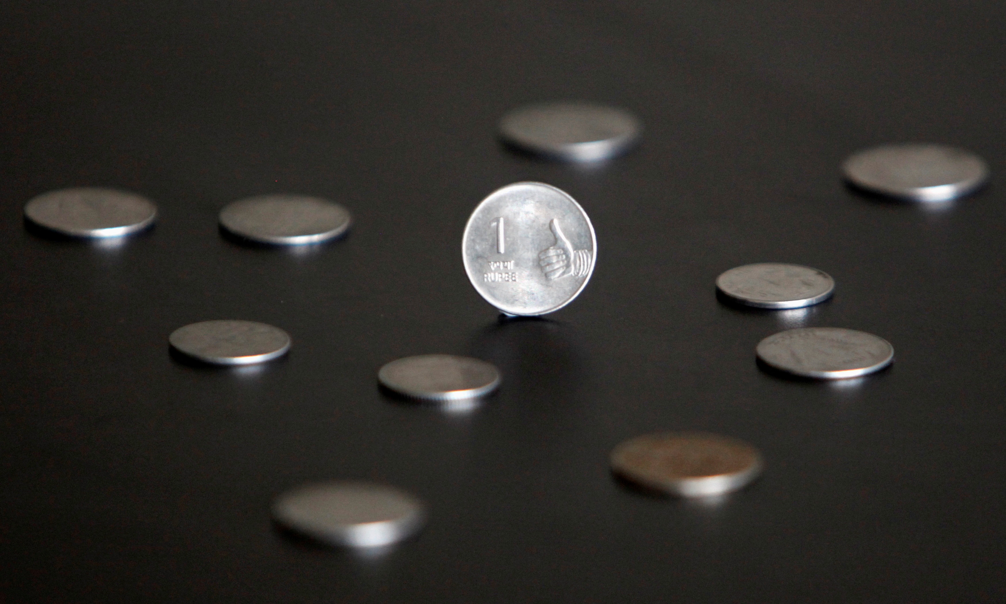 Rupee Rebounds 14 Paise To 83.05 Against Dollar As US Fed Indicates 3 Rate Cuts Rupee Rebounds 14 Paise To 83.05 Against Dollar As US Fed Indicates 3 Rate Cuts