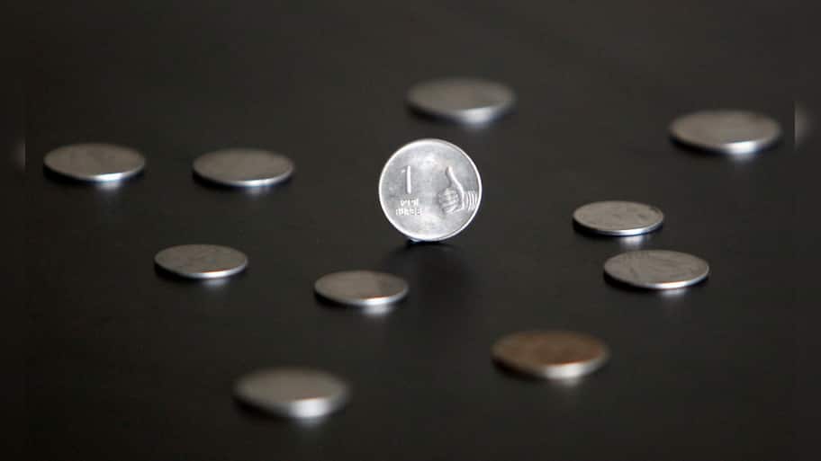 Rupee Rebounds 14 Paise To 83.05 Against Dollar As US Fed Indicates 3 Rate Cuts 
