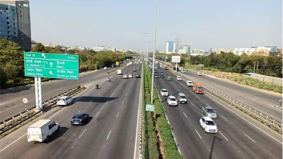 Delhi-Gurgaon Expressway Commuters Alert! NHAI Hikes Toll Charges From April 1; Check New Rates