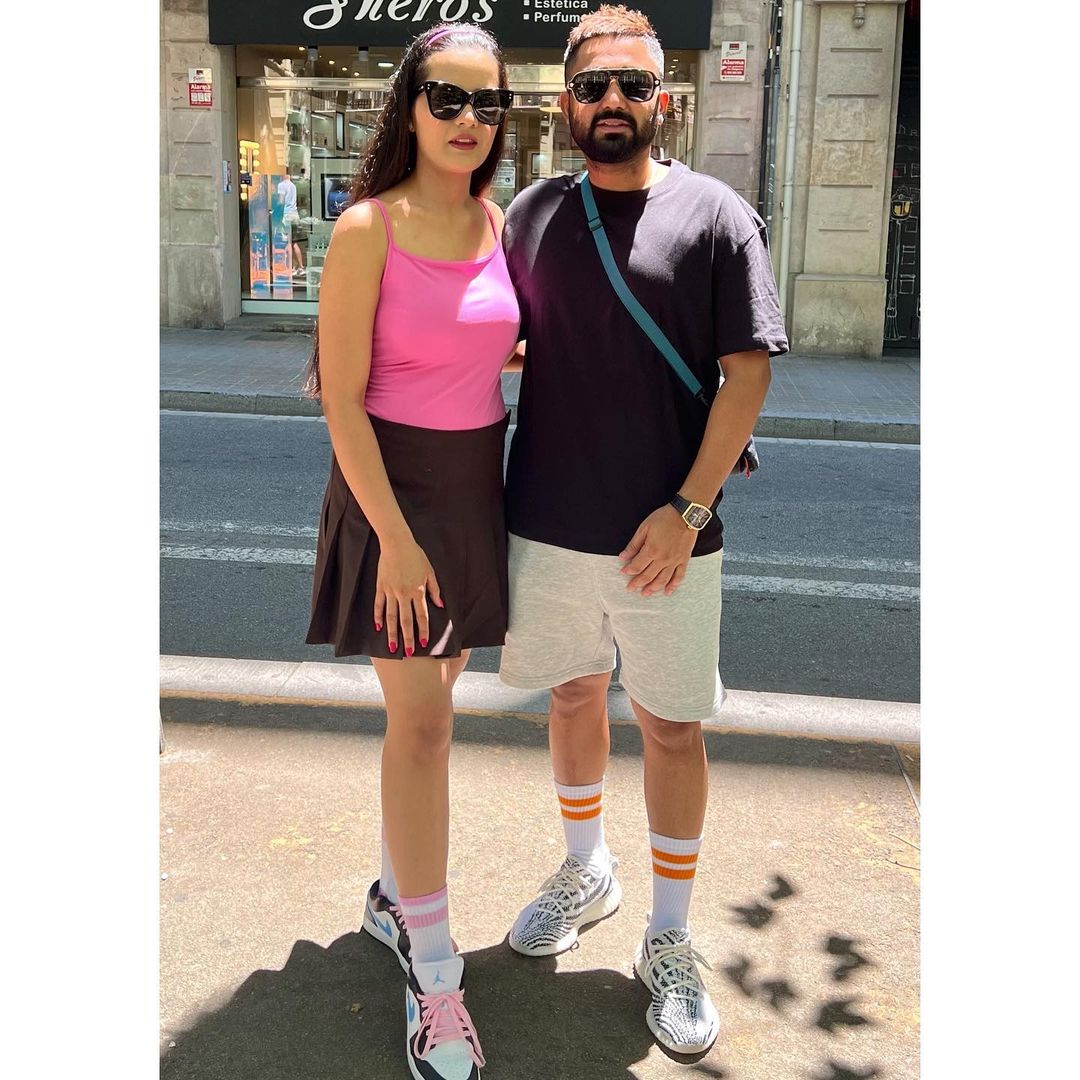 Rahul Tewatia's wife Ridhi