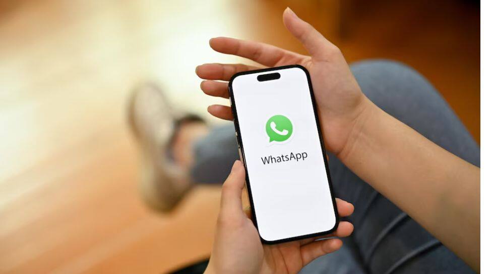 Meta-Owned Whatsapp Bans Record Over 76 Lakh Accounts In India in February  