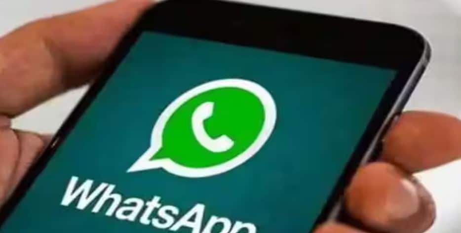 WhatsApp Down Globally! People WhatsApp Each Other To Check - Vimarsana News
