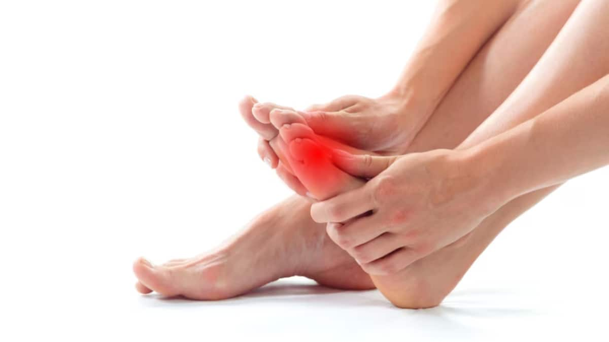 Is Tingling In Your Feet A Warning Sign Of Prediabetes Expert ...