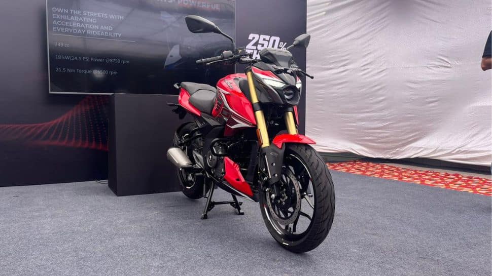 2024 Bajaj Pulsar N250 launched At Rs. 1.51 lakh; Check Features, Design And Other Details