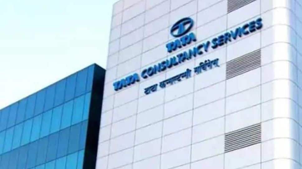 TCS Sees Net Headcount Drop For First Time In 2 Decades