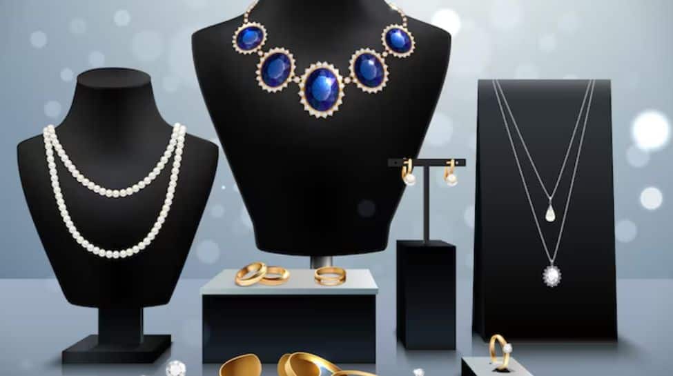 Embracing Tradition: 5 Classic Jewellery Pieces Making A Comeback Among Millennials
