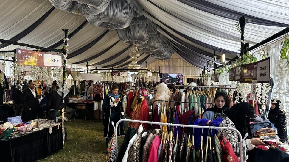 CCIK Empowers Young Entrepreneurs In Kashmir: Talents, Women-Led Start-ups In Showcase