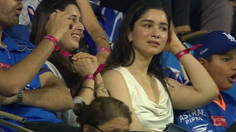 IPL 2024: Sara Tendulkar Cheers For MI In Clash Against KKR, Pics Go Viral