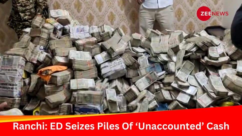 ED Seizes Piles Of Unaccounted Cash From Household Help Of Jharkhand Ministers PS