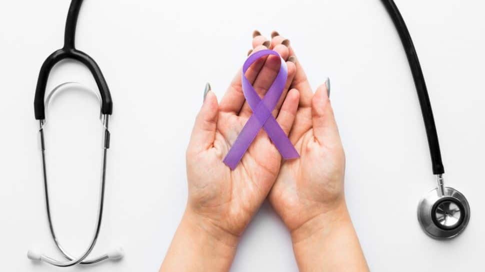 World Lupus Day: Symptoms, Causes, Treatment - Know Complications That Arise Due To Lupus